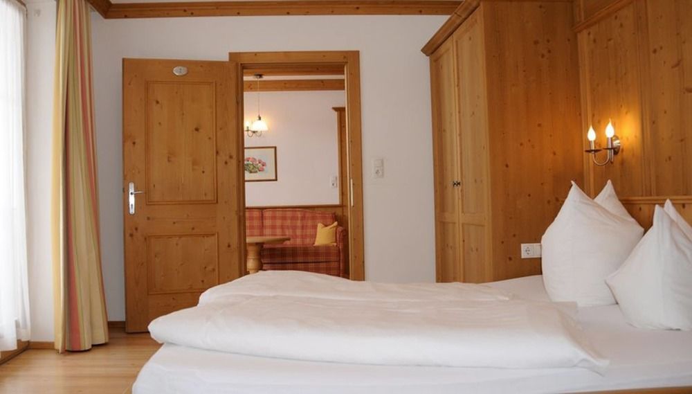 Das Gaestehaus Schneider Am Dorfplatz Alpbach Exteriör bild