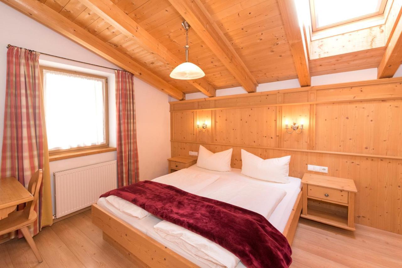 Das Gaestehaus Schneider Am Dorfplatz Alpbach Exteriör bild