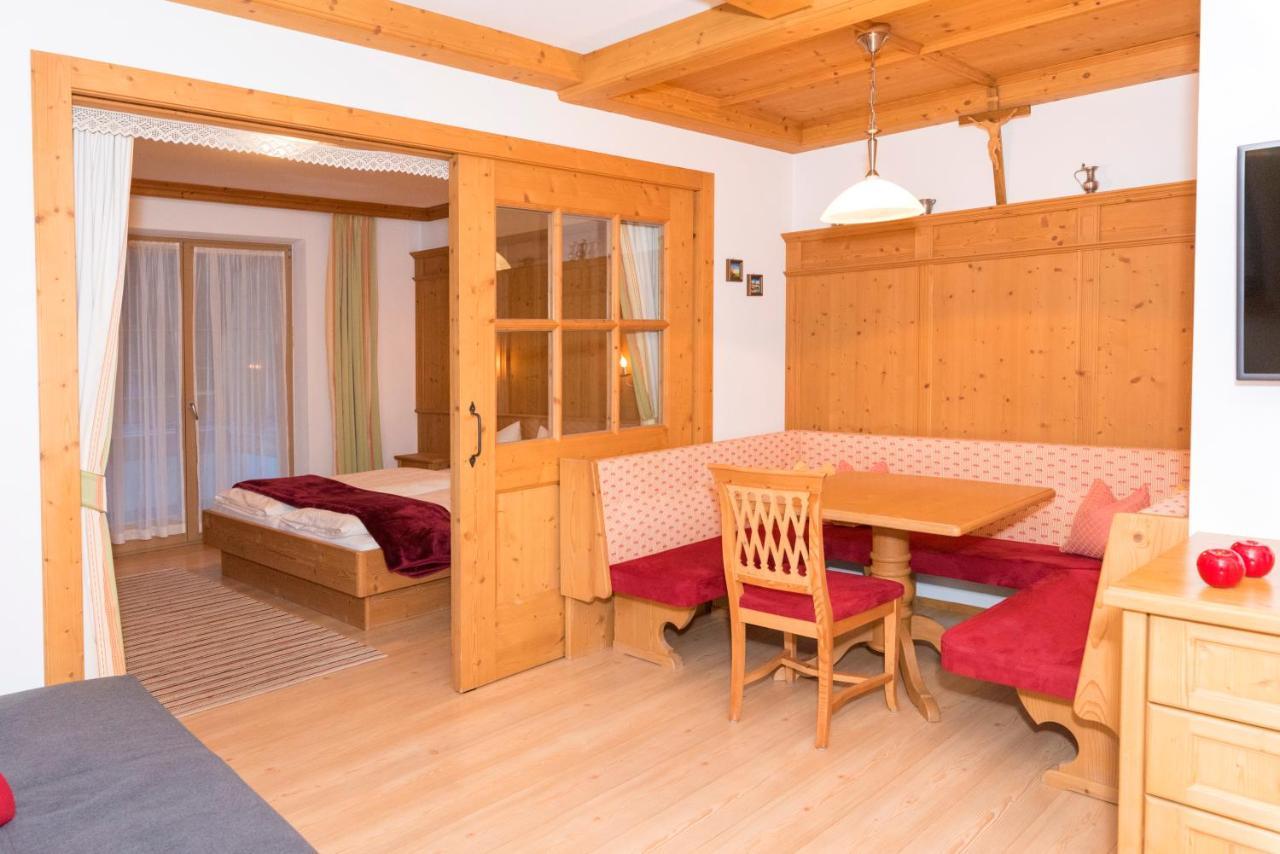 Das Gaestehaus Schneider Am Dorfplatz Alpbach Exteriör bild
