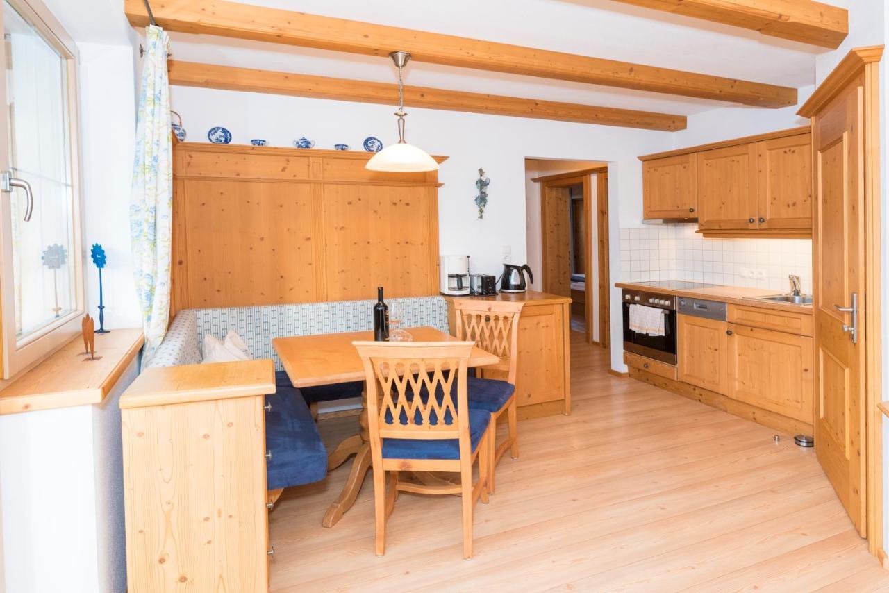 Das Gaestehaus Schneider Am Dorfplatz Alpbach Exteriör bild