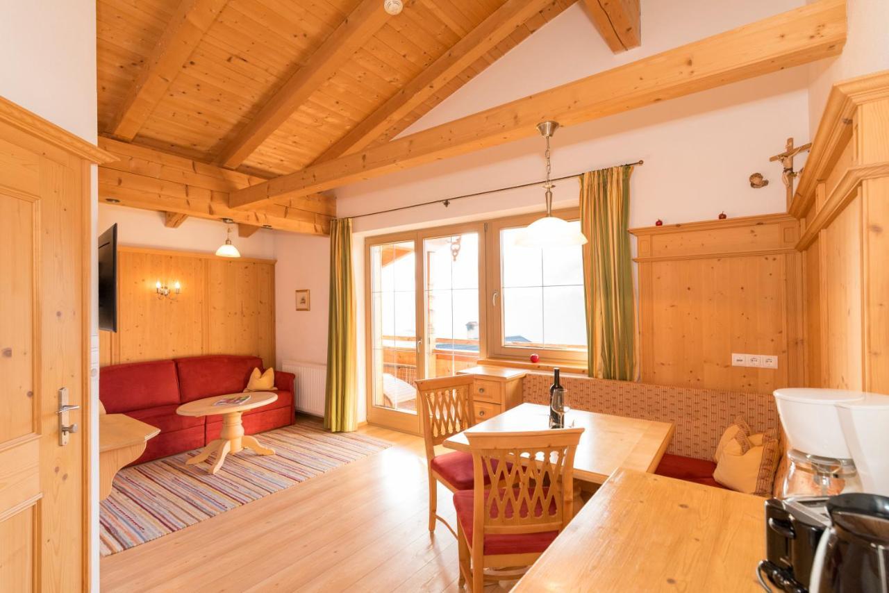Das Gaestehaus Schneider Am Dorfplatz Alpbach Exteriör bild